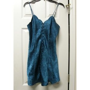 Victoria's Secret Short Button Front Chemise
